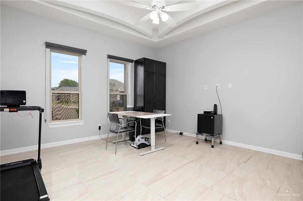 1405 Hummingbird Drive, Pharr, Texas image 12