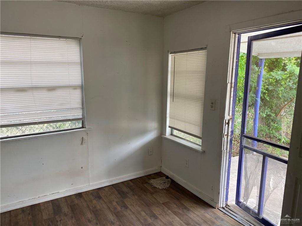 1304 S 14 1/2 Street, McAllen, Texas image 2