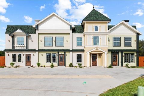 Townhouse For Sale - 1401 E Karen Drive #D<br/> Alton, TX 78573