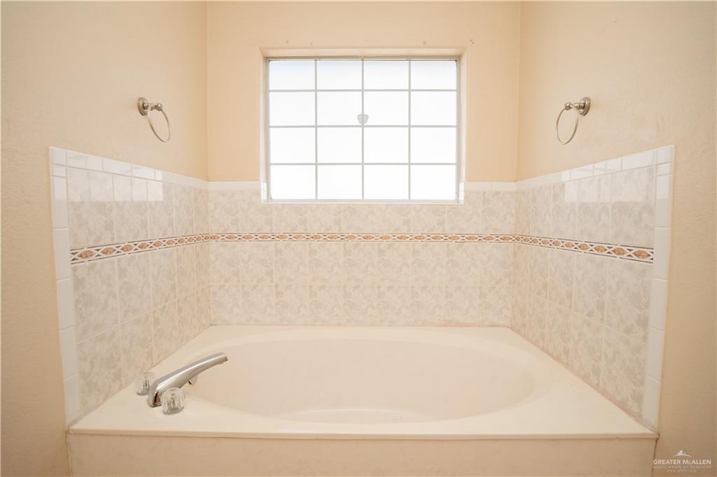 2432 Flushing Meadows Mdws, Weslaco, Texas image 18