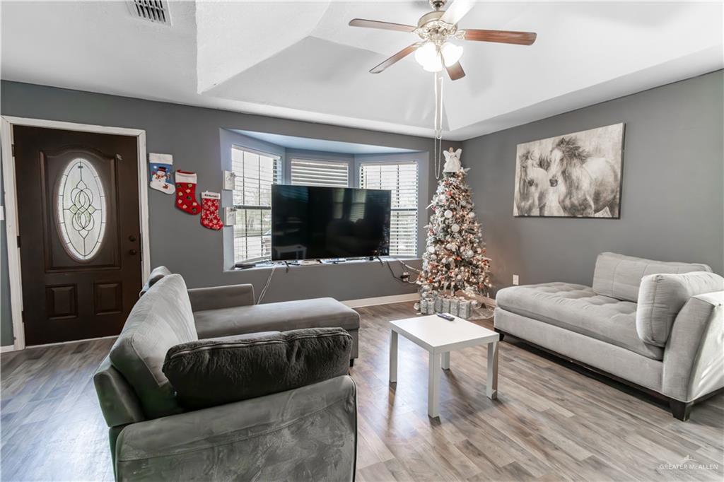 9817 Viznaga Drive, Edinburg, Texas image 6