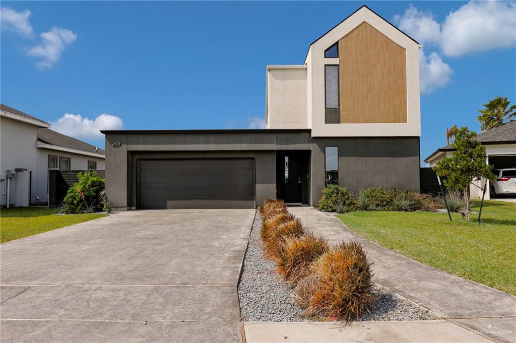 2604 Wisteria Avenue, McAllen, Texas image 1