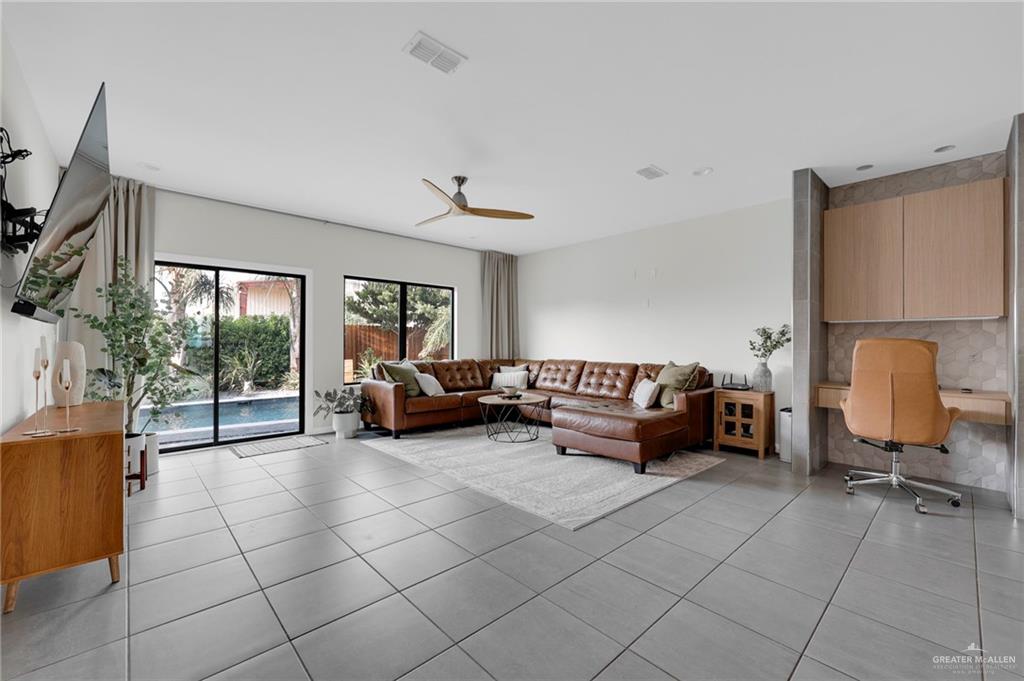 2604 Wisteria Avenue, McAllen, Texas image 9