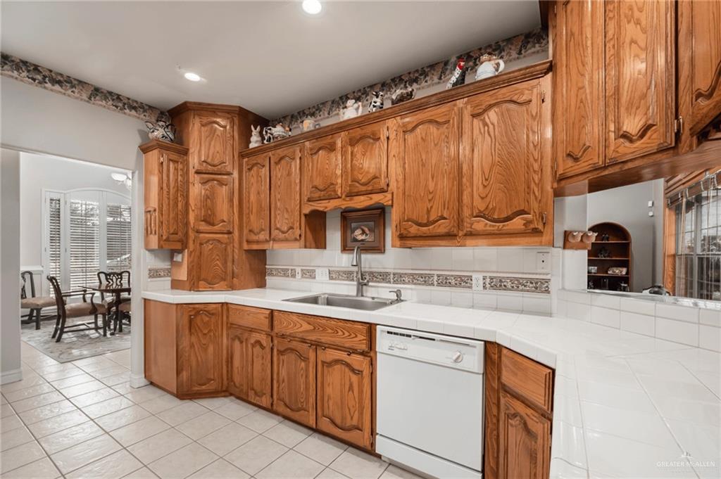 1604 Santa Ana Avenue, Rancho Viejo, Texas image 7