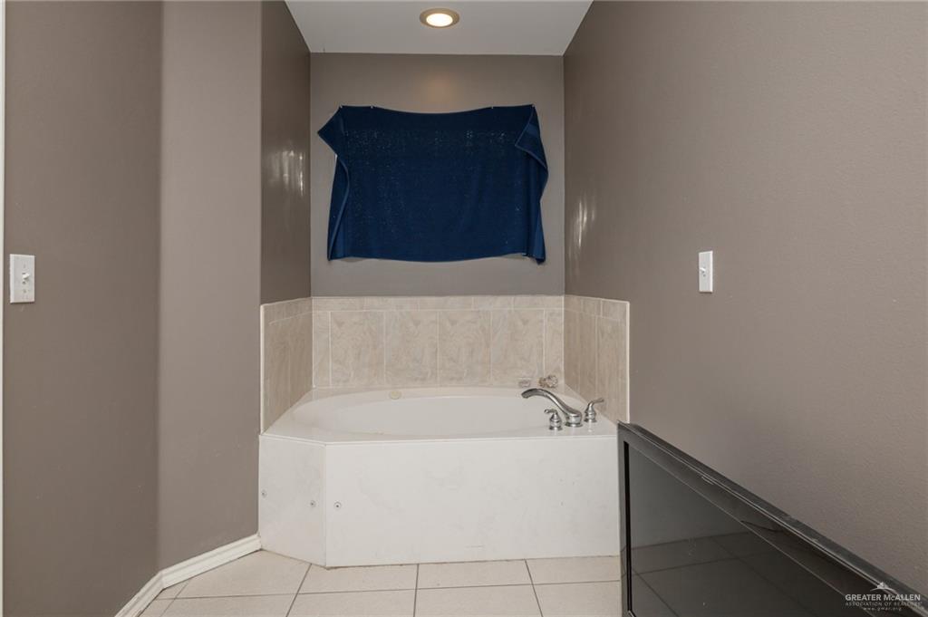 4300 Country Street, Edinburg, Texas image 28