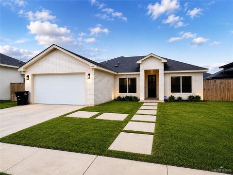 Homes For Sale - 3300 E Bella Vista Avenue<br/> Hidalgo County, Alton, TX 78573