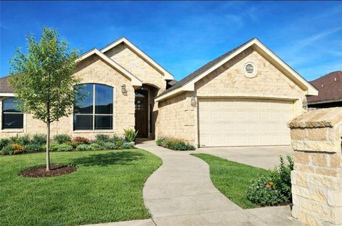 Photo of 1004 W F Street, Mission, TX 78572 (MLS # 493964)