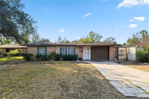 Apartment For Sale - 1016 Country Club Drive<br/> Mission, TX 78572