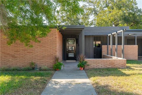 Apartment For Sale - 707 Nyssa Avenue<br/> McAllen, TX 78501