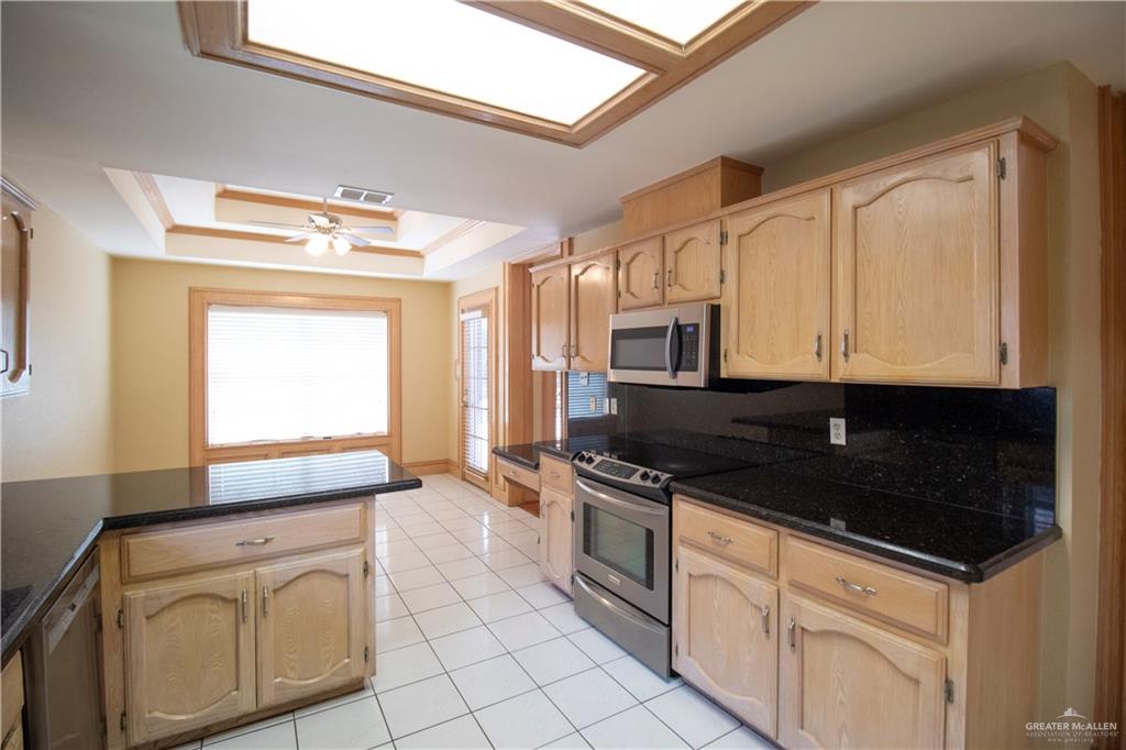 4908 N E Street, McAllen, Texas image 7