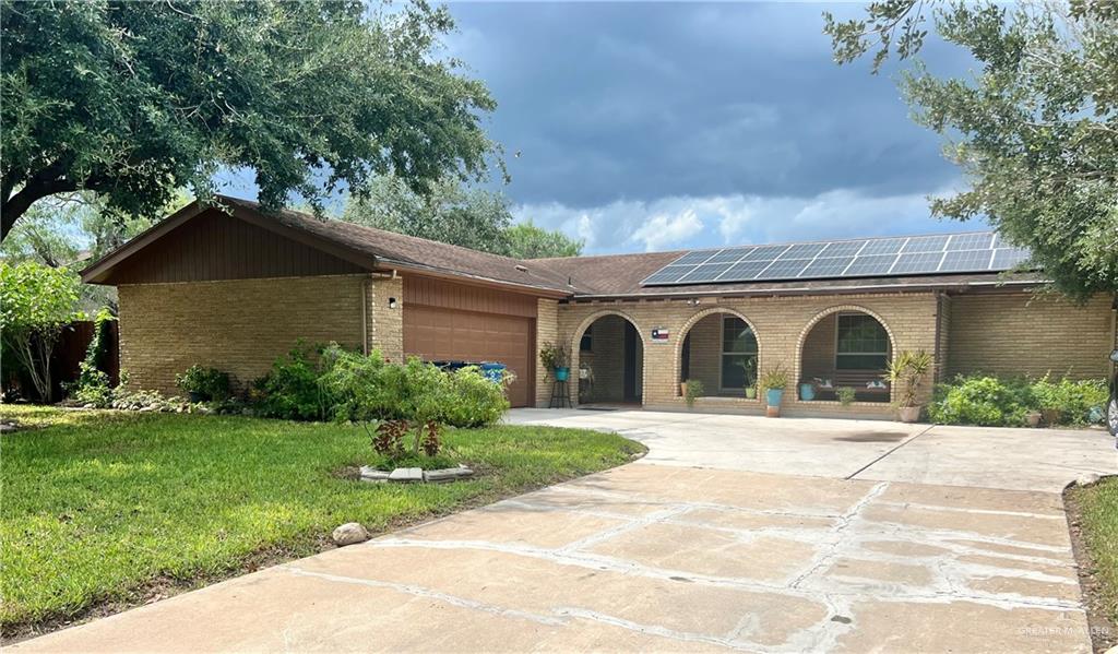 206 E Resaca Drive, Los Fresnos, Texas image 1