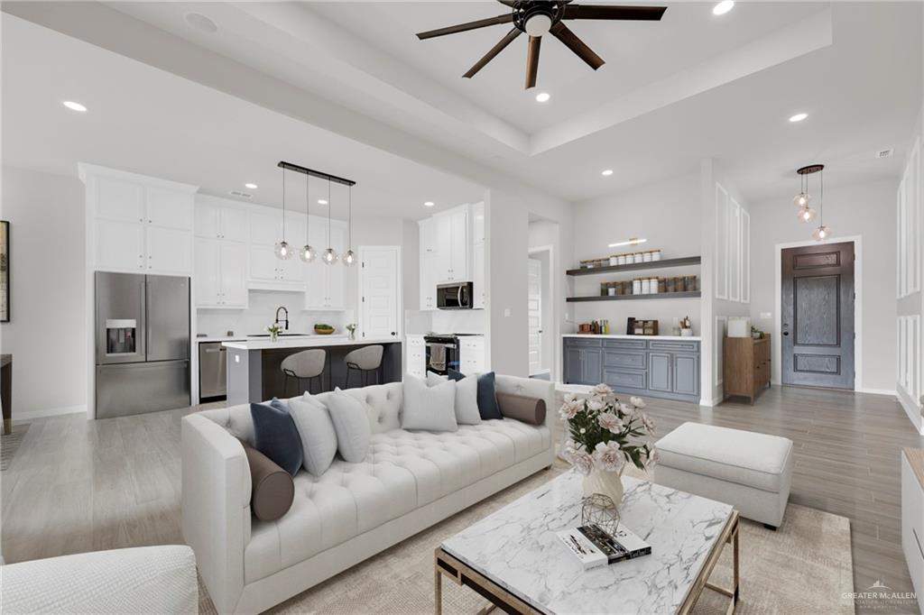 8007 N 48th Lane, McAllen, Texas image 3