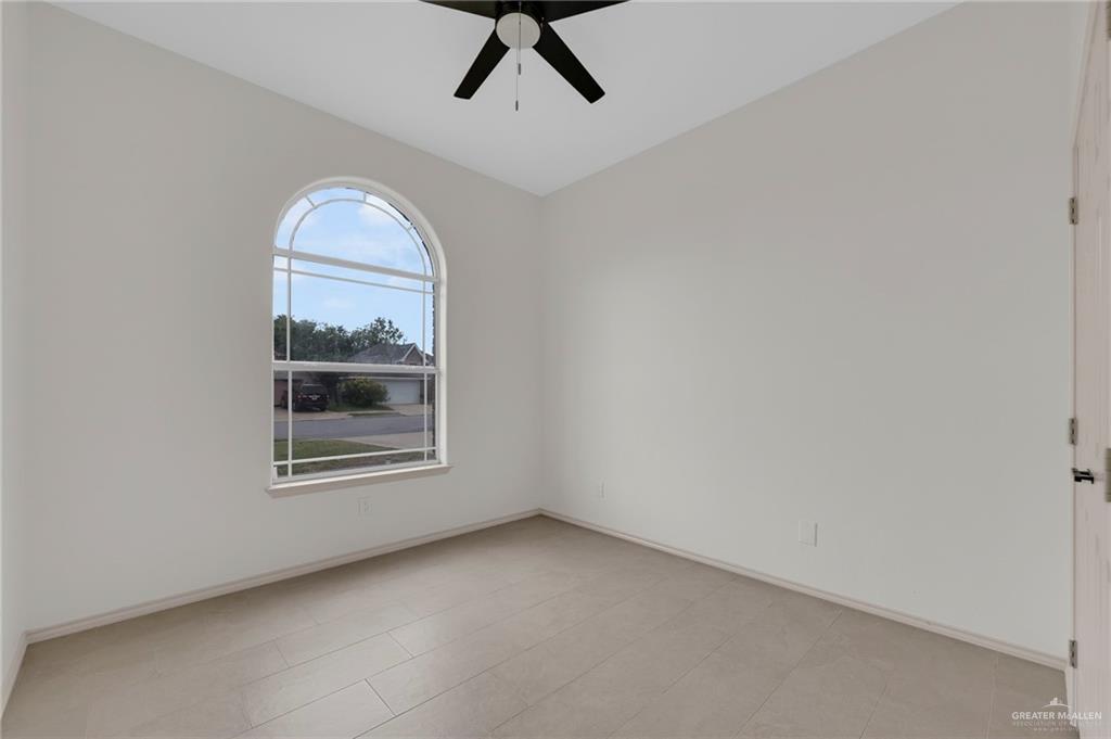 3621 Xenops Avenue, McAllen, Texas image 10