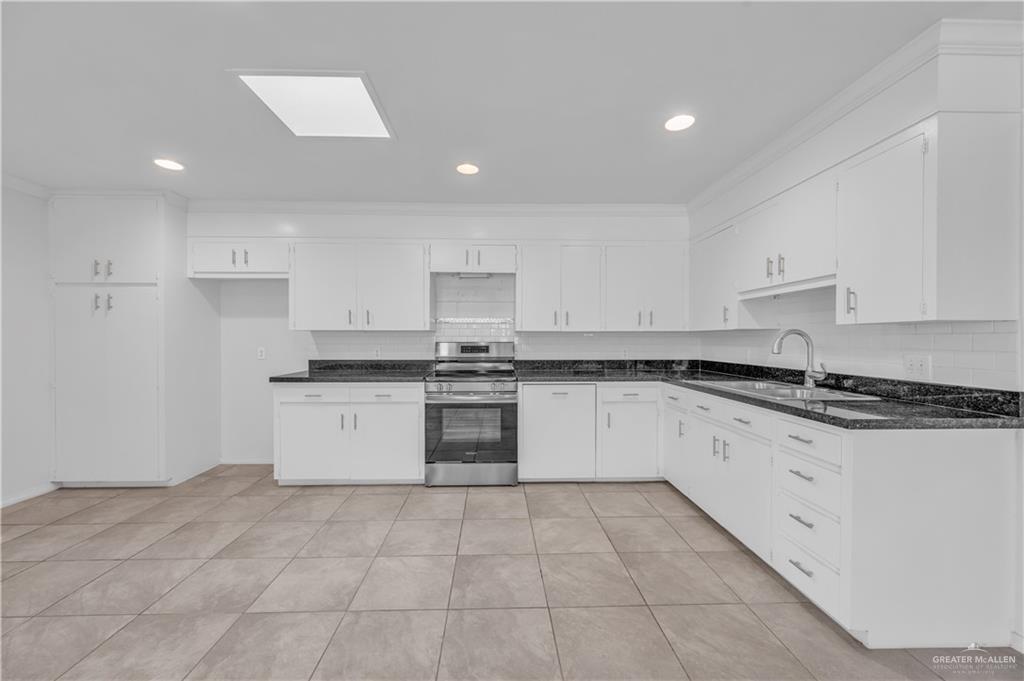 300 N 38th Street, McAllen, Texas image 14
