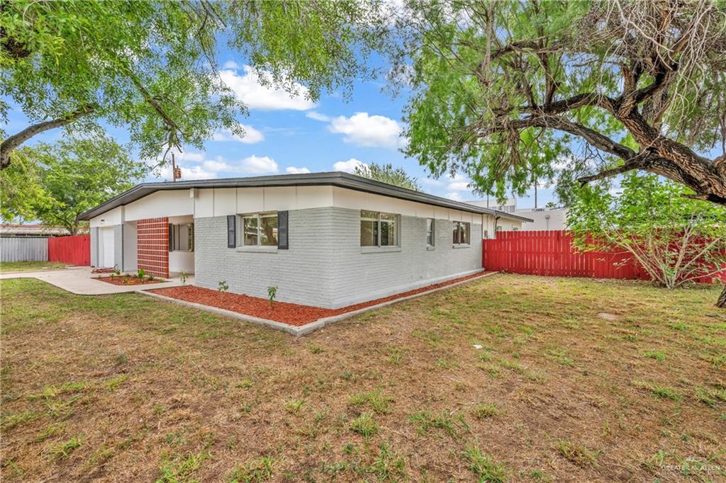 300 N 38th Street, McAllen, Texas image 2