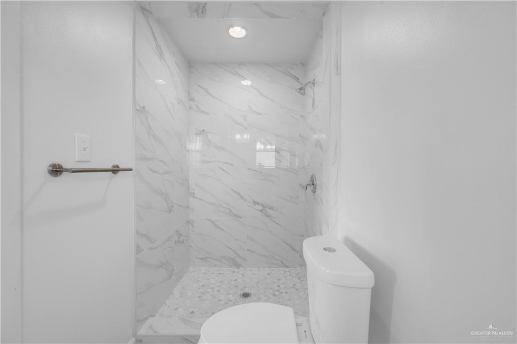 300 N 38th Street, McAllen, Texas image 24