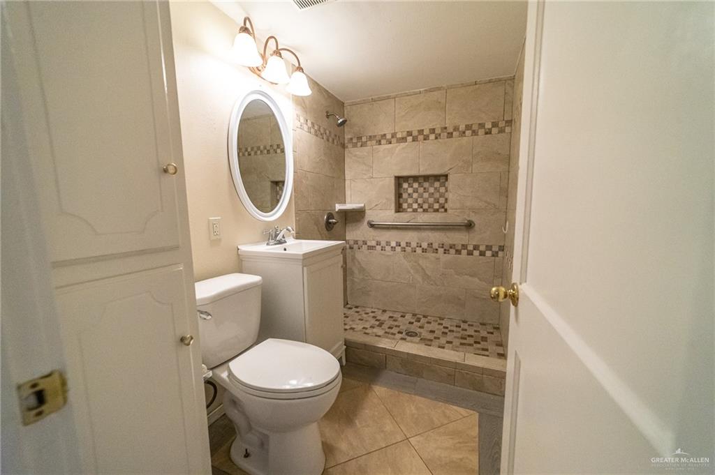 1106 17th Street, McAllen, Texas image 24