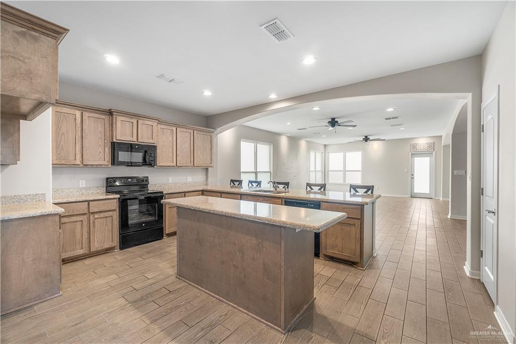14600 Aqualina Way, McAllen, Texas image 10