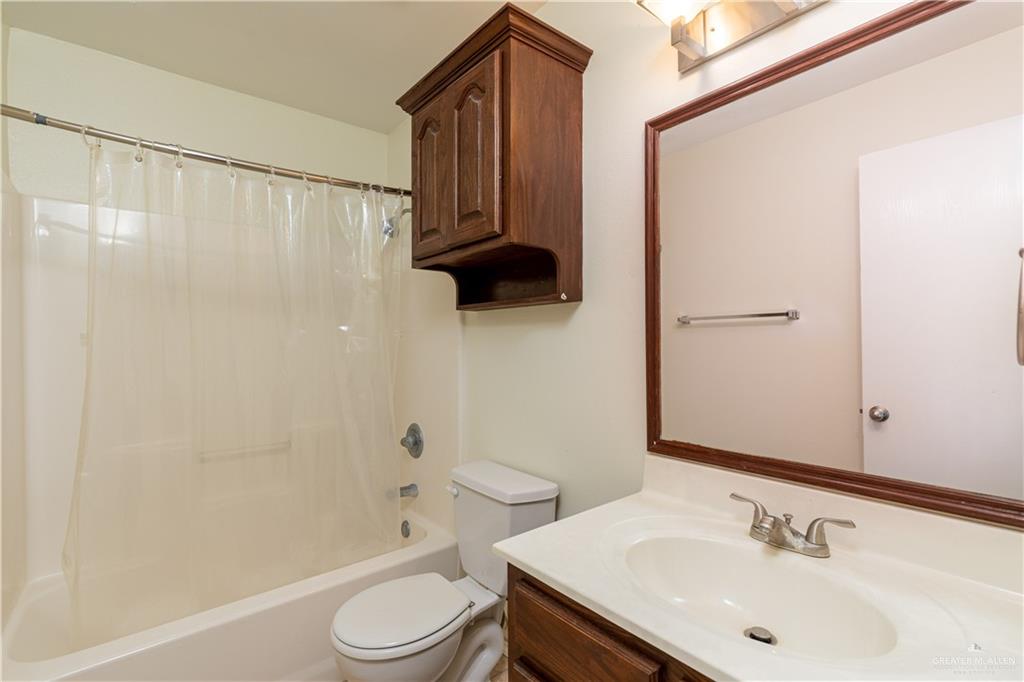 1610 E Yary Drive, Edinburg, Texas image 12