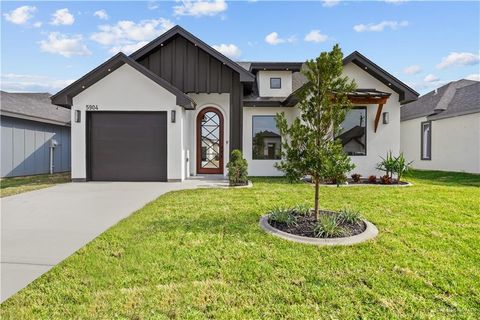 Photo of 5904 N Playa Del Sol Street, Edinburg, TX 78542 (MLS # 487404)