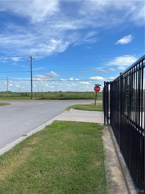 2205 Griffin Pass Pass, Edinburg, Texas image 3