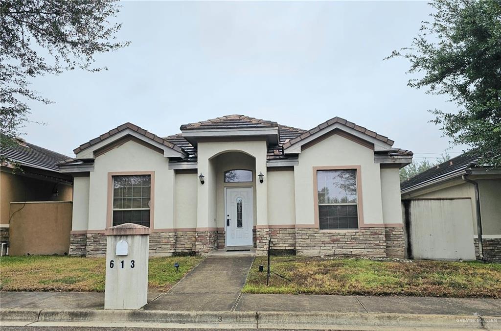 613 E Sandyhills Avenue, McAllen, Texas image 1