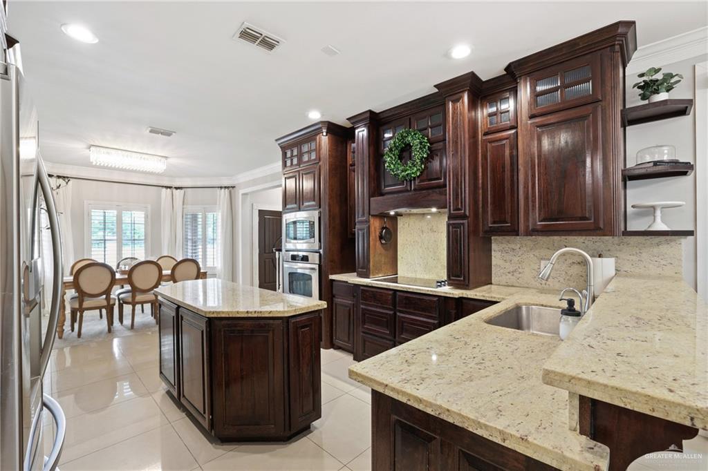 9325 W Mile 8 Road, Mission, Texas image 7