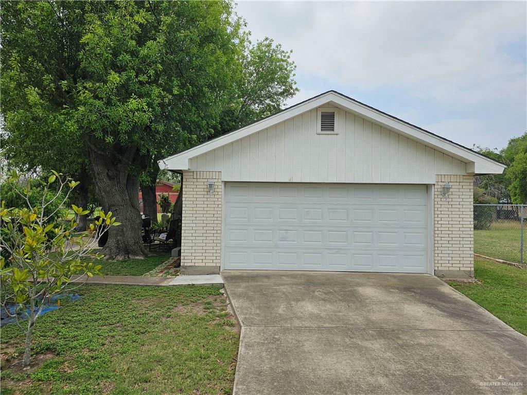 1212 S Airport Drive, Weslaco, Texas image 3