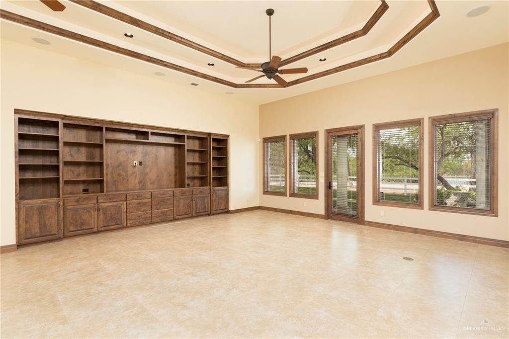 Mission, Texas, 78574, United States, 3 Bedrooms Bedrooms, ,3 BathroomsBathrooms,Residential,Active,2035579