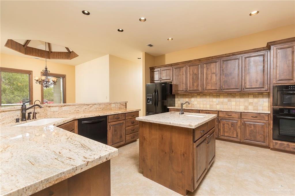 Mission, Texas, 78574, United States, 3 Bedrooms Bedrooms, ,3 BathroomsBathrooms,Residential,Active,2035579