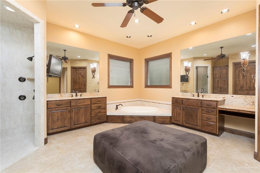 Mission, Texas, 78574, United States, 3 Bedrooms Bedrooms, ,3 BathroomsBathrooms,Residential,Active,2035579