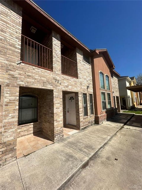 Townhouse For Rent - 1304 W Fig Avenue #2<br/> Pharr, TX 78577