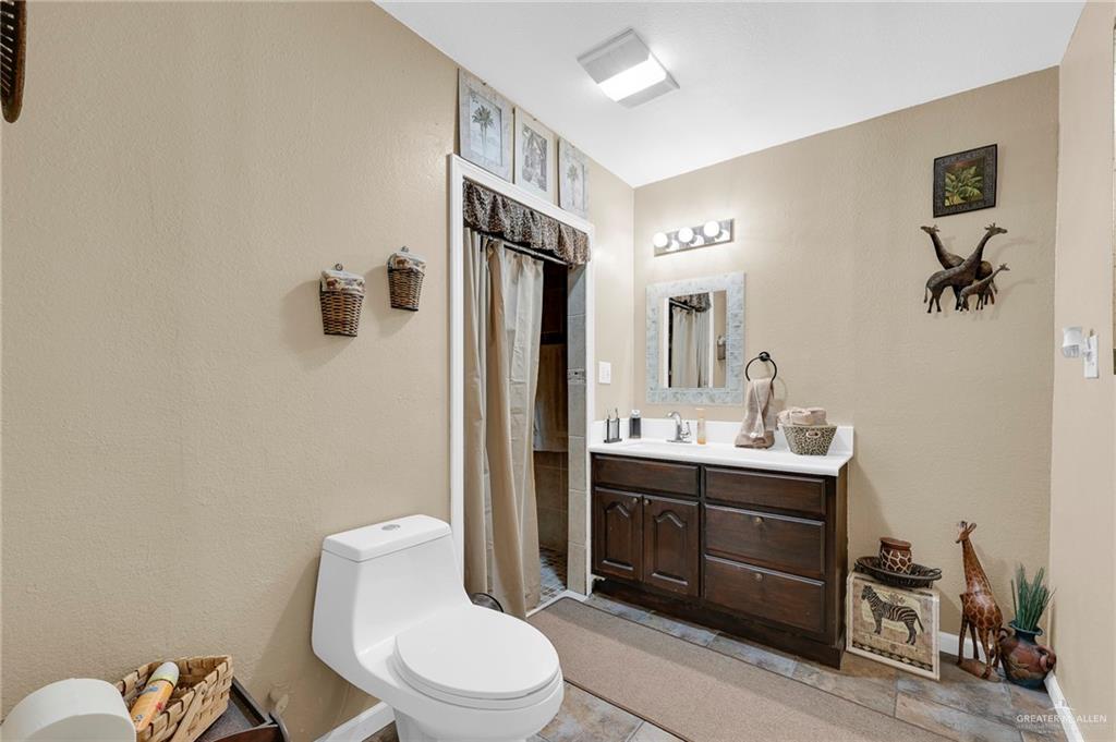 703 S Orange Street, Alton, Texas image 30