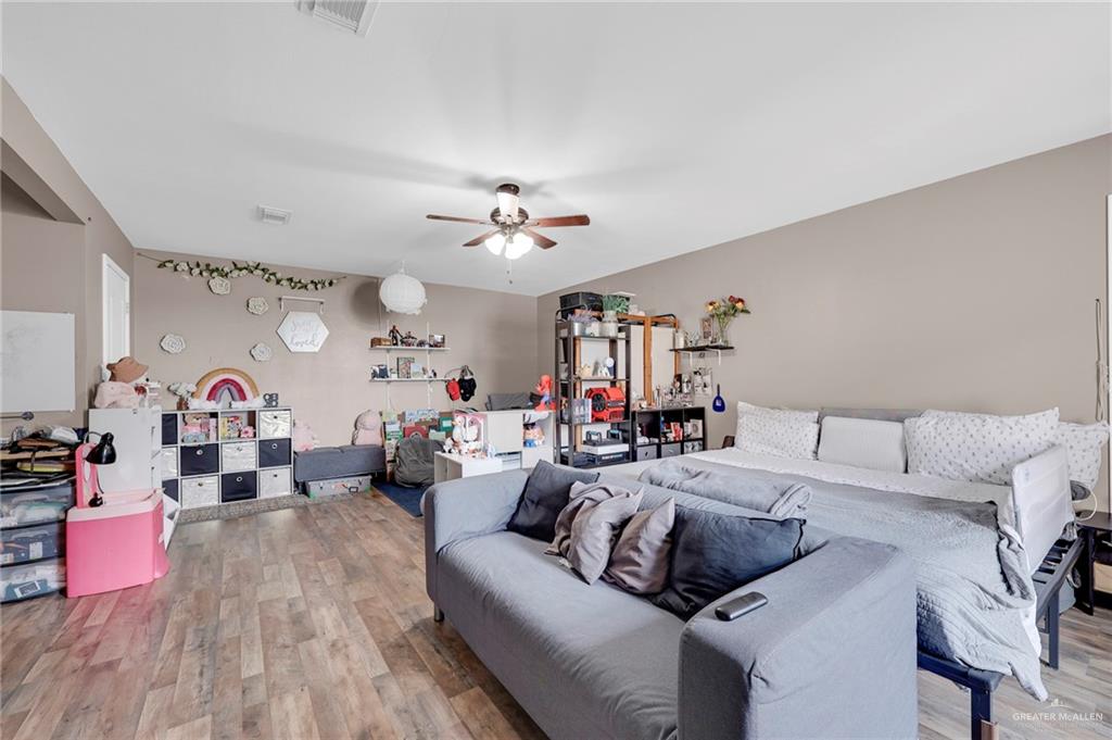 703 S Orange Street, Alton, Texas image 12