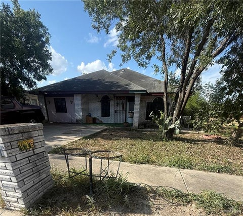 Homes For Sale - 125 E Hawk Avenue<br/> Pharr, TX 78577