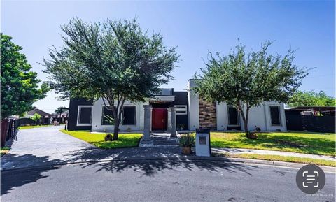 Photo of 2001 W 30th Street, Mission, TX 78574 (MLS # 487241)