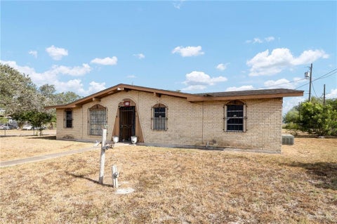 Homes For Sale - 324 W 7th Street<br/> La Villa, TX 78562