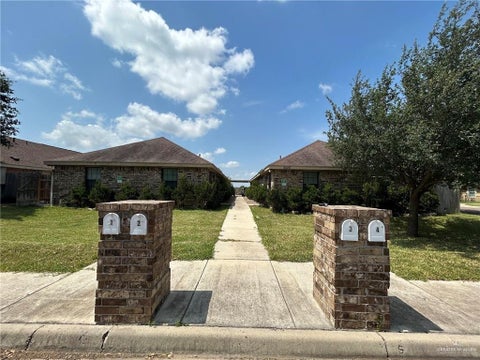 Multifamily For Sale - 2420 Moonlight Lane<br/> Edinburg, TX 78541