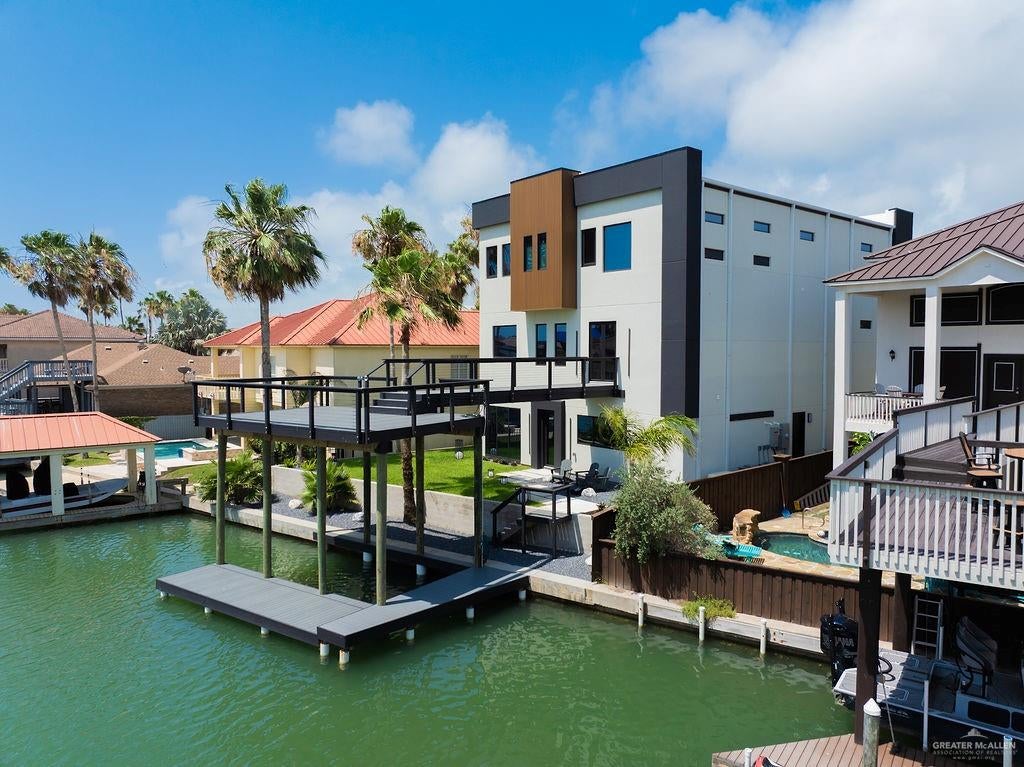 5902 Laguna Circle North Drive