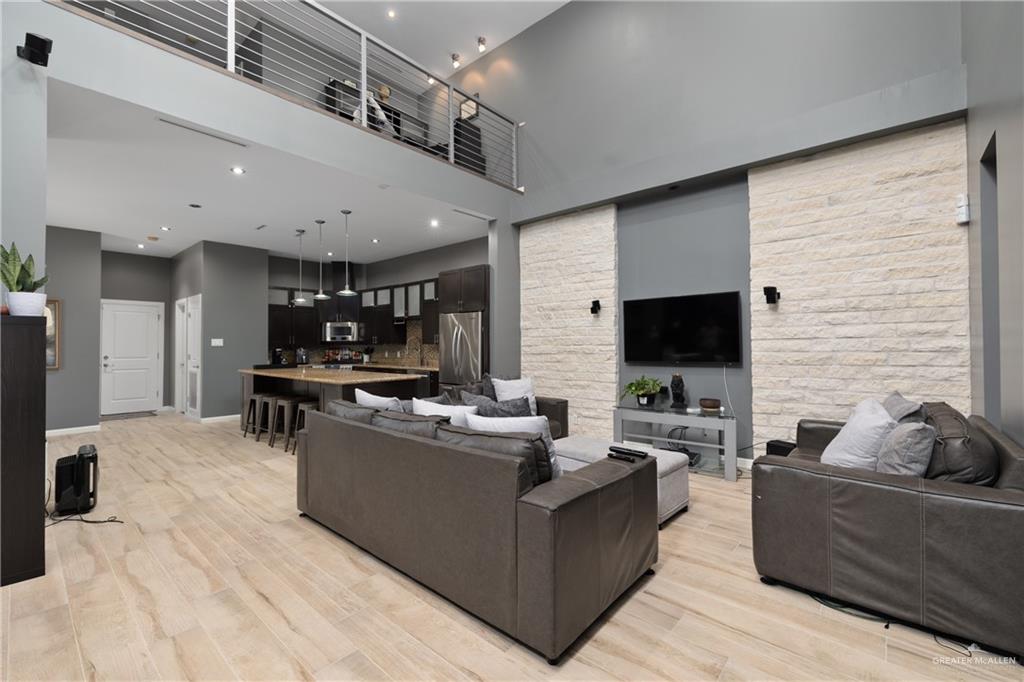 6801 N 4th Street, McAllen, Texas image 3