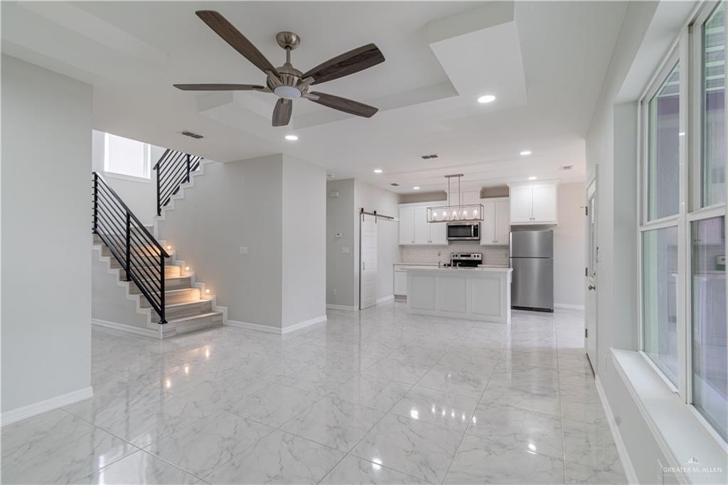5404 N Crown Point, Pharr, Texas image 4