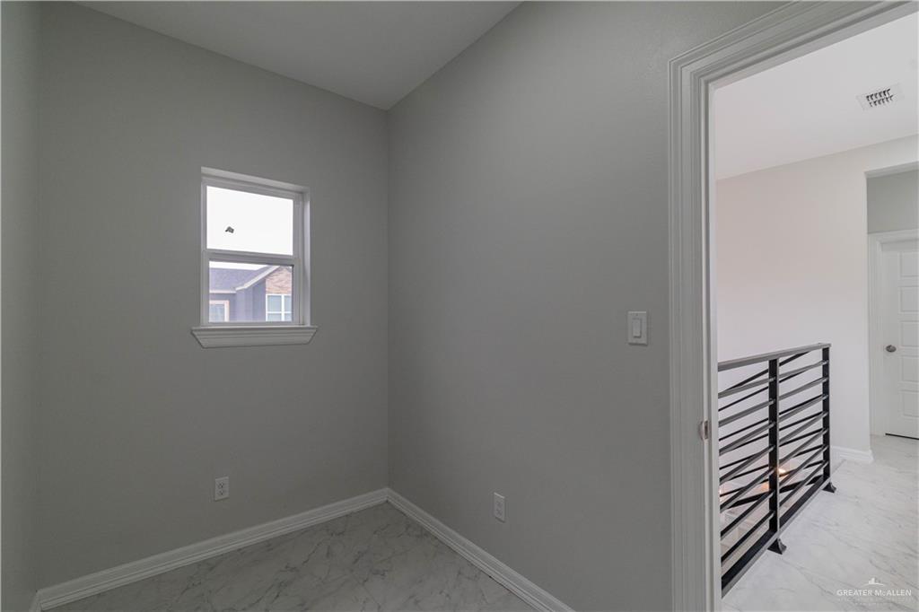 5404 N Crown Point, Pharr, Texas image 10