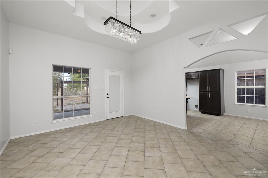 1008 W Toffee Drive