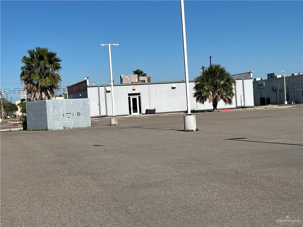 1140 E Alton Gloor Boulevard