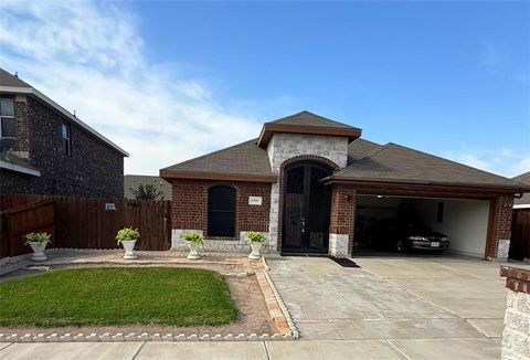Apartment For Sale - 2507 Singletary Drive<br/> Edinburg, TX 78542