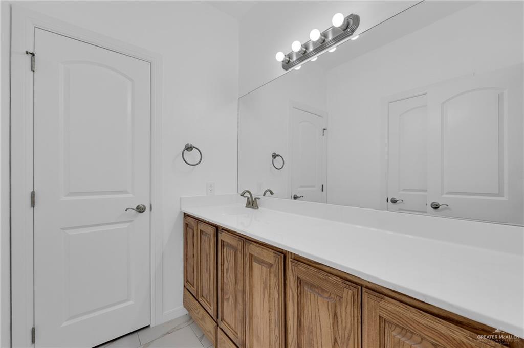 3902 Green Jay Drive, Mission, Texas image 6