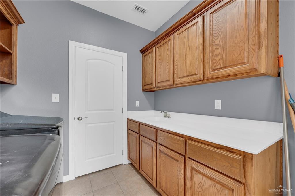 3902 Green Jay Drive, Mission, Texas image 11