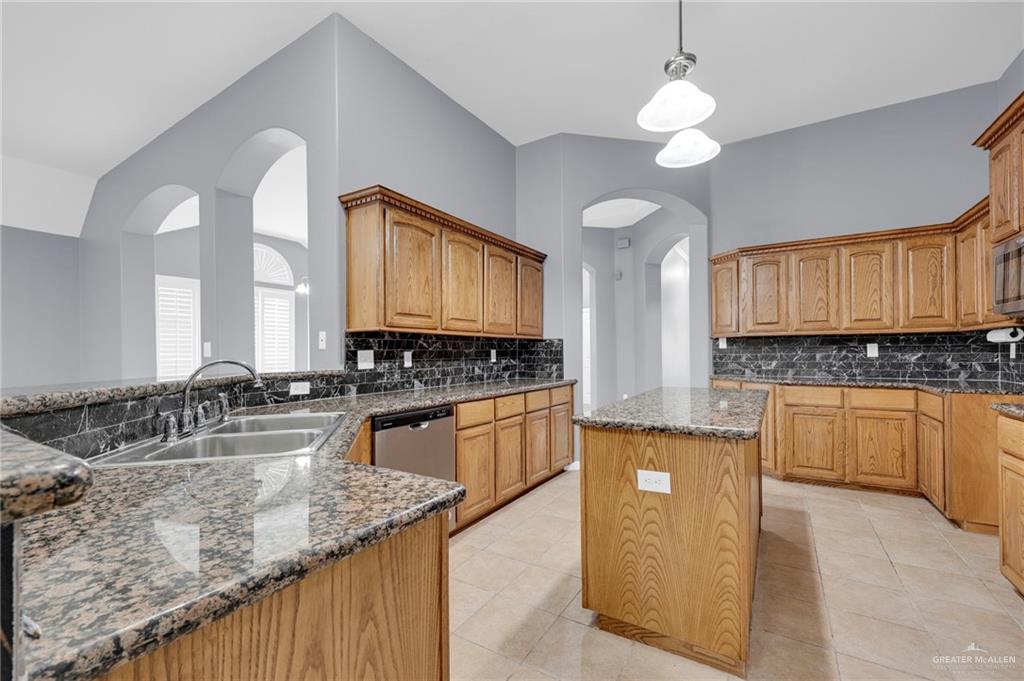 3902 Green Jay Drive, Mission, Texas image 15