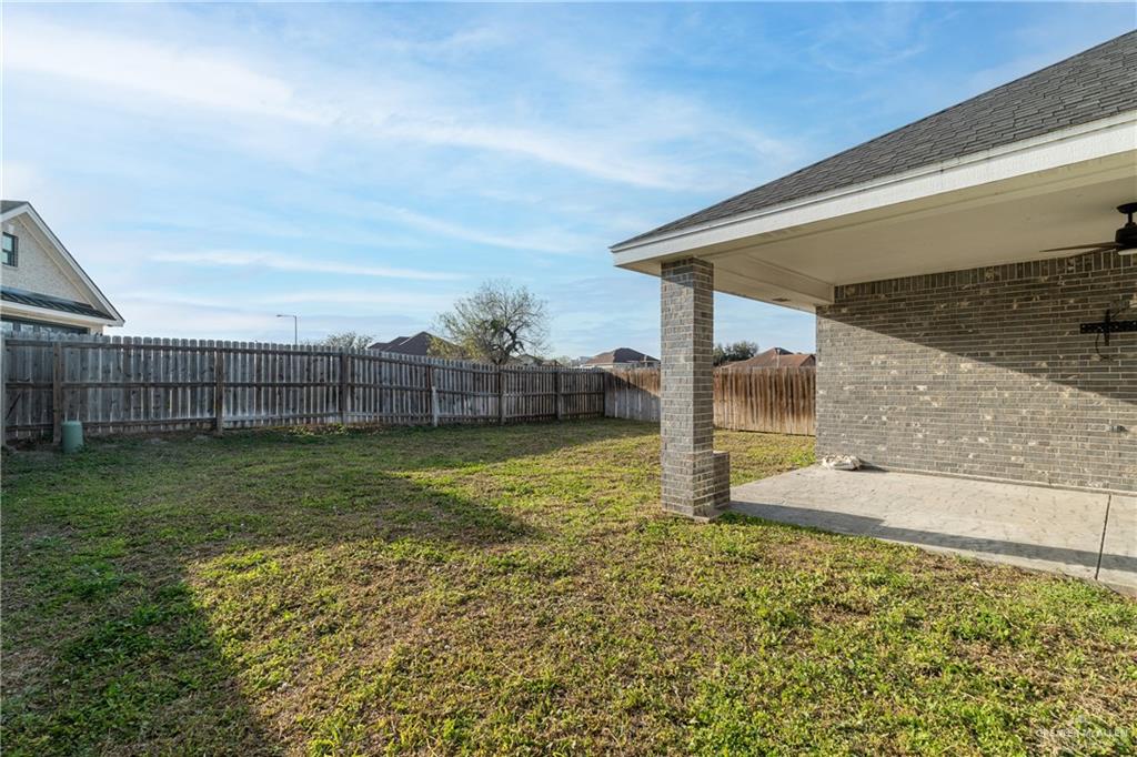 516 N Kika De La Garza Boulevard, La Joya, Texas image 17