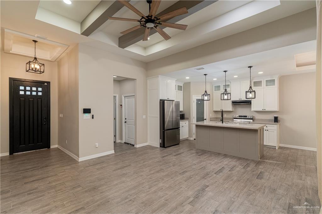 516 N Kika De La Garza Boulevard, La Joya, Texas image 7